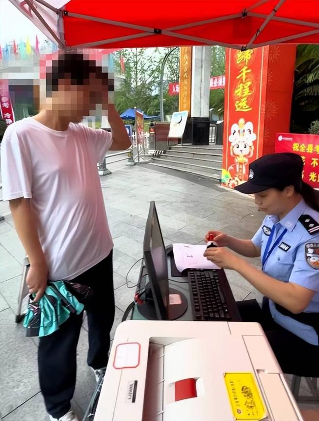 震惊全网：老师高考前48小时 弄丢全班准考证