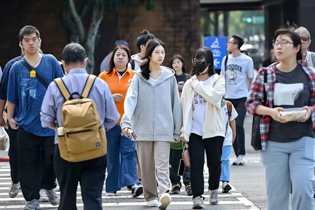外国博士高调炫耀在华超国民待遇 引爆全网