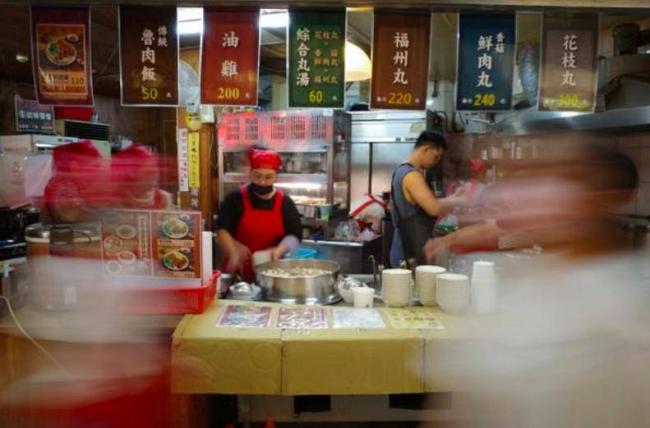 你家门口的小店，为什么不敢休一天？