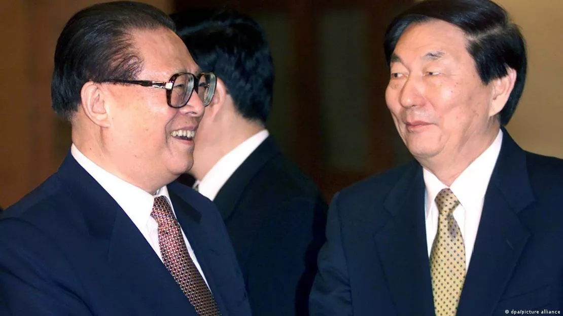 长平观察：江泽民如何在克林顿面前“装孙子”？