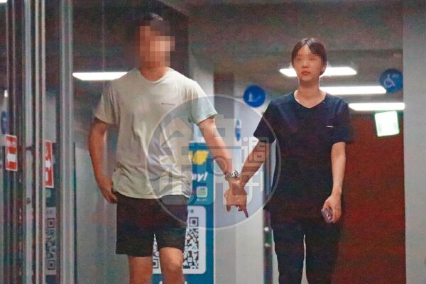 2026/06/21　19：09許芊芊婚後常和老公牽手散步或外出遊玩，已結束和趙建銘的不倫戀。